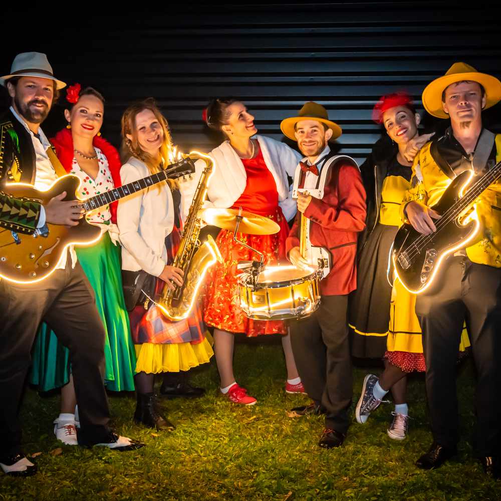 Streetside Lumineux 01 CARRÉ